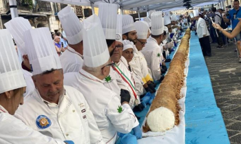 “Il Cannolo più lungo del mondo” è siciliano: conquistato il Guinness World Records